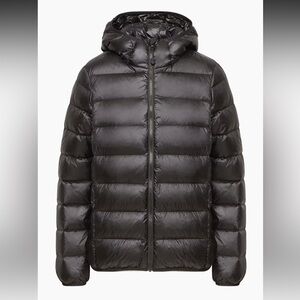 Aritzia TnAction
The Little Puff